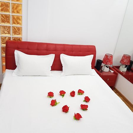Spa Mega Mall Monza National Arena Bucharest Room photo
